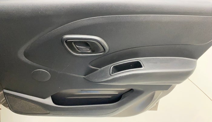 2016 Datsun Redi Go SPORT, Petrol, Manual, 79,233 km, Driver Side Door Panels Control