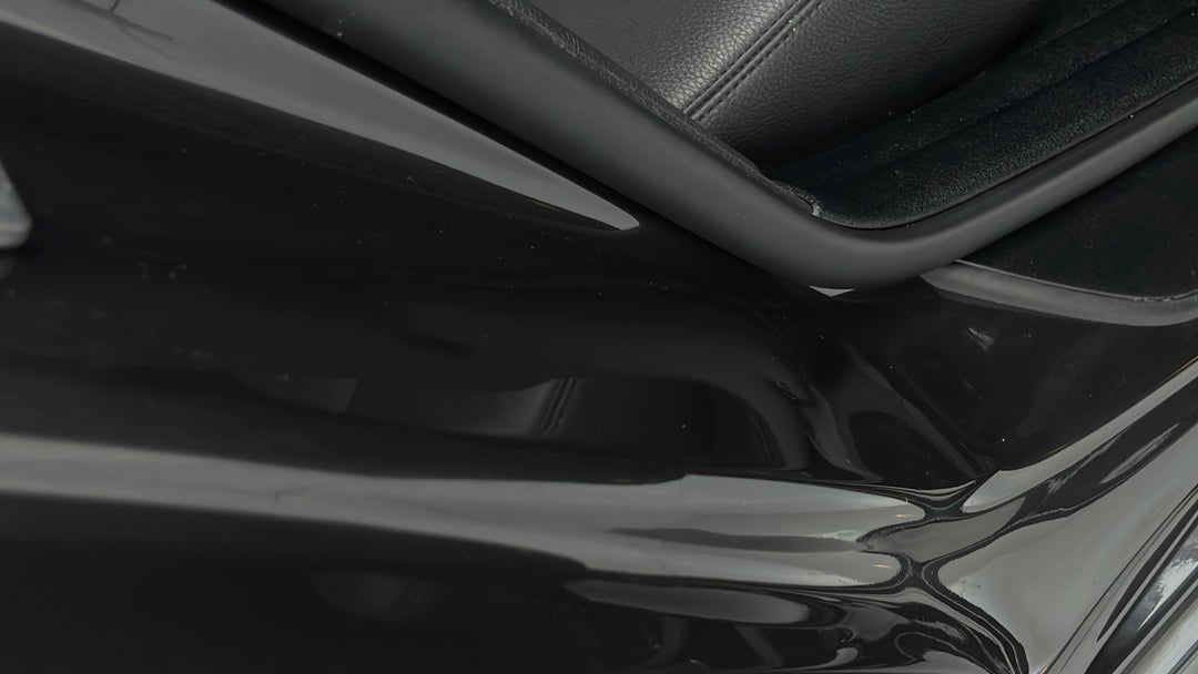 Door Sills Rear RHS Dent