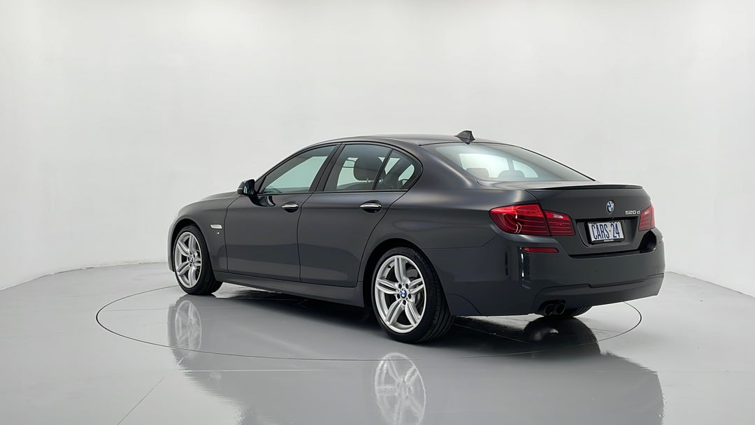 Left Back Diagonal (45- Degree) View