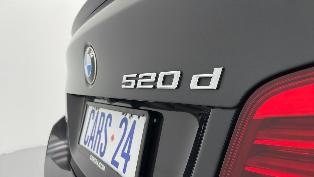 Badge (Boot Right Side)