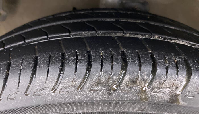 2017 Maruti Celerio ZXI D, Petrol, Manual, 78,559 km, Left Front Tyre Tread