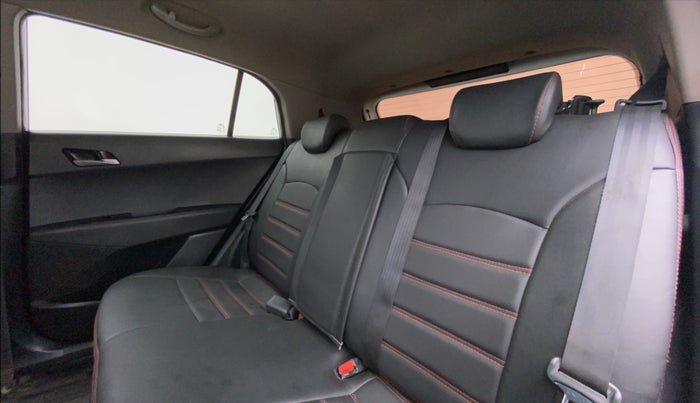 2015 Hyundai Creta 1.6 SX CRDI, Diesel, Manual, 99,391 km, Right Side Rear Door Cabin