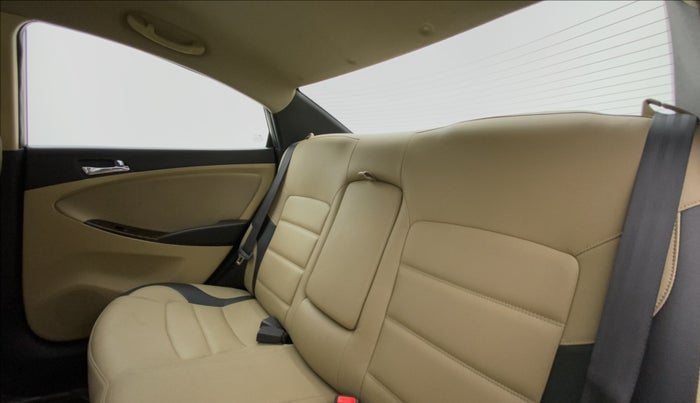 2012 Hyundai Verna FLUIDIC 1.6 EX VTVT, Petrol, Manual, 96,205 km, Right Side Rear Door Cabin