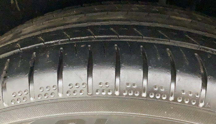 2018 Ford Ecosport TITANIUM + 1.5L DIESEL, Diesel, Manual, 84,002 km, Left Rear Tyre Tread