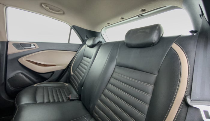 2015 Hyundai Elite i20 ASTA 1.2 (O), Petrol, Manual, 44,436 km, Right Side Rear Door Cabin