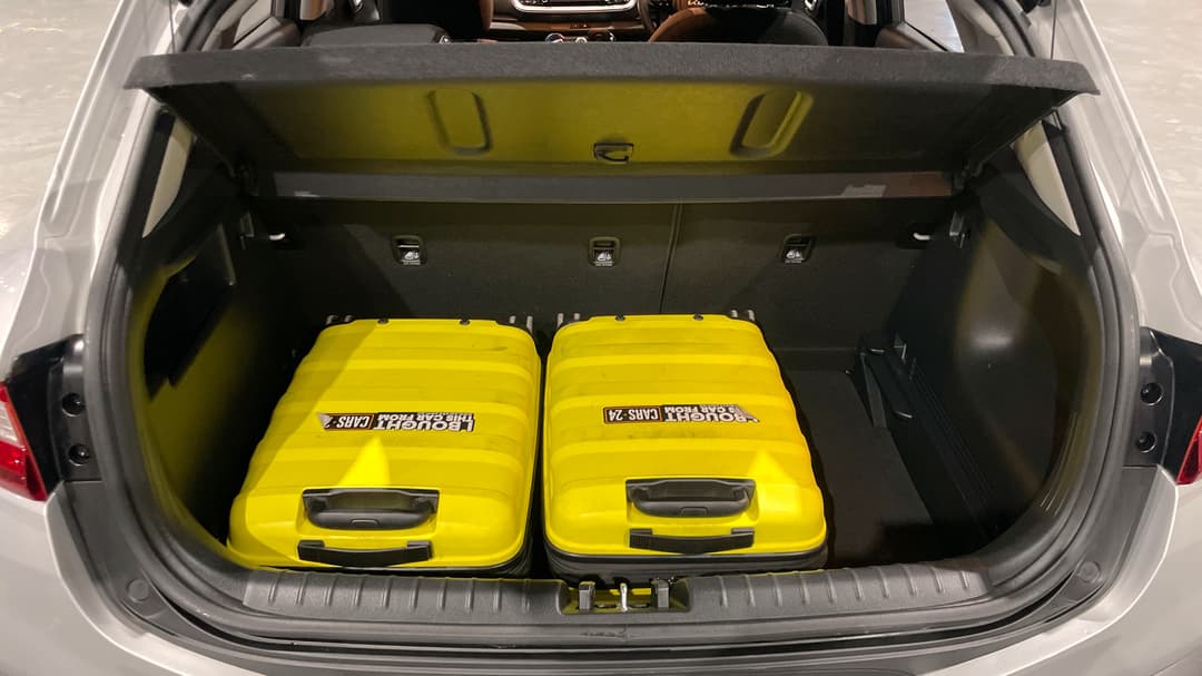 2022 Kia Stonic S, Automatic, 35141 km, Boot Inside View with Luggage