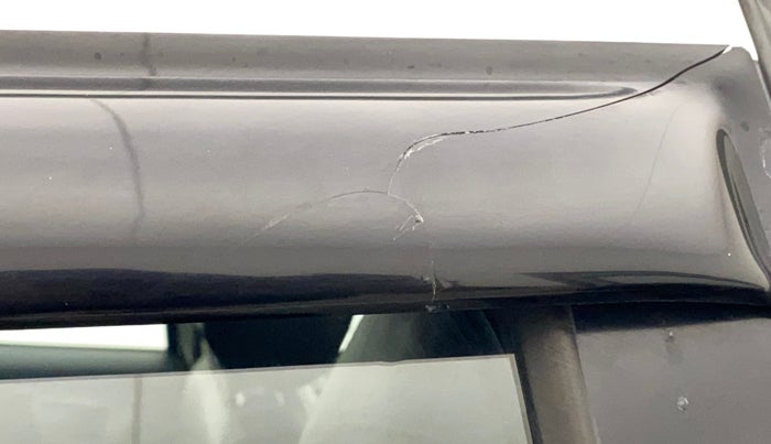 2018 Ford Ecosport TITANIUM 1.5L DIESEL, Diesel, Manual, 1,05,617 km, Right rear door - Door visor damaged