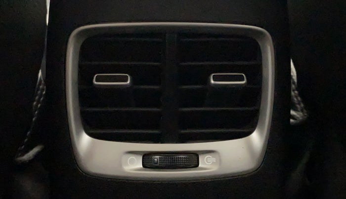 2019 Hyundai VENUE SX(O) CRDi, Diesel, Manual, 52,800 km, Rear AC Vents