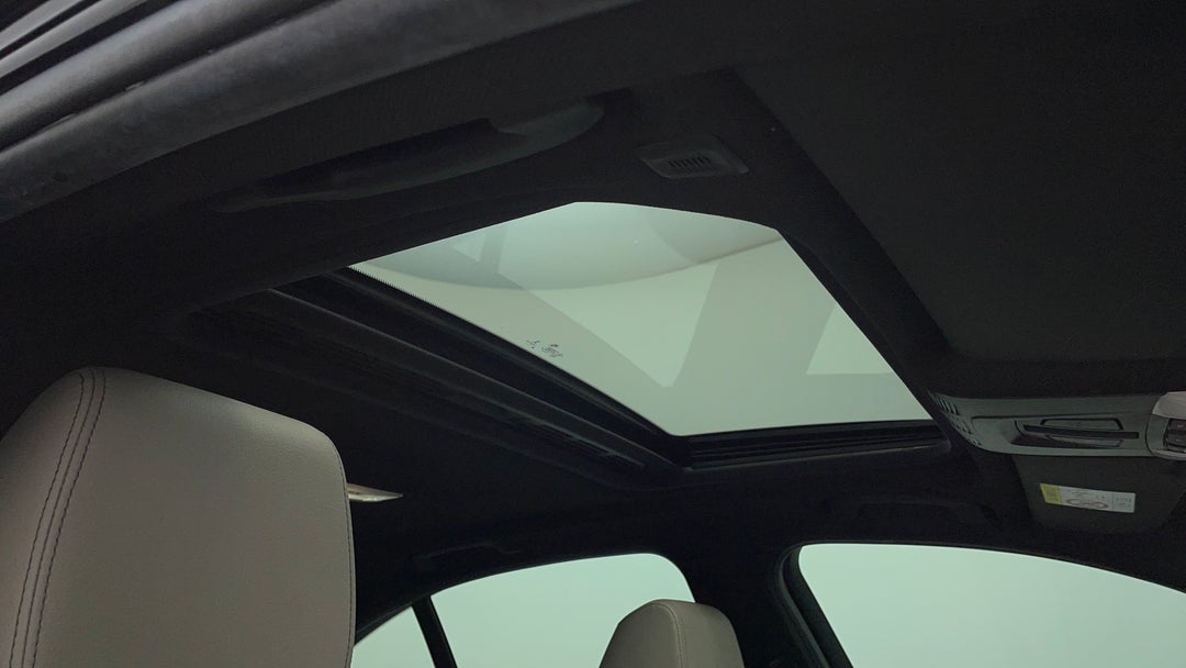 Interior Sunroof/Moonroof