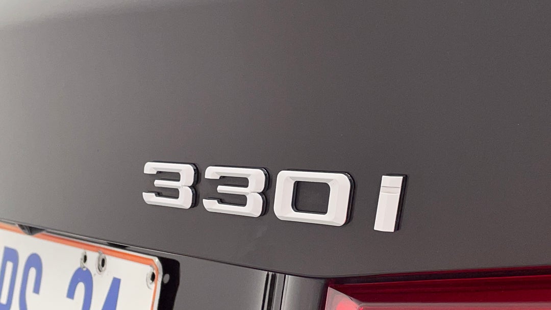 Badge (Boot Right Side)