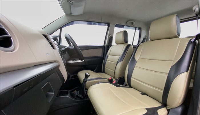 2014 Maruti Wagon R 1.0 VXI, Petrol, Manual, 73,273 km, Right Side Front Door Cabin