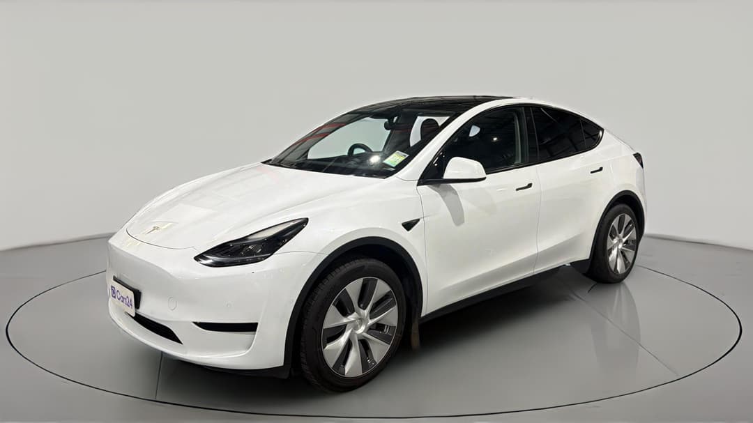 2024 Tesla Model Y Rear-wheel Drive, Automatic, 16754 km, Left Front Diagonal (45- Degree) View