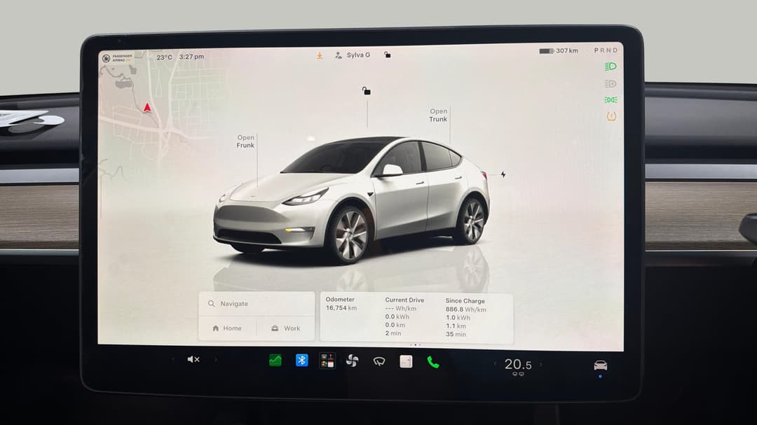 2024 Tesla Model Y Rear-wheel Drive, Automatic, 16754 km, Infotainment System