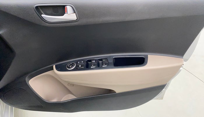 2017 Hyundai Grand i10 SPORTZ 1.2 KAPPA VTVT, Petrol, Manual, 17,332 km, Driver Side Door Panels Control