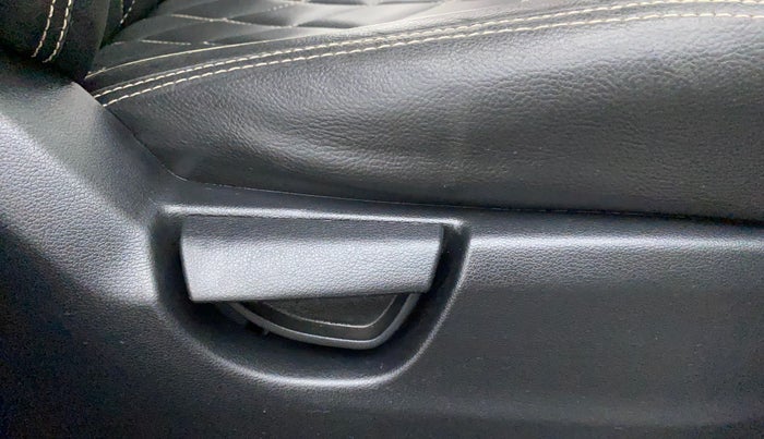 2019 Hyundai NEW SANTRO SPORTZ MT, Petrol, Manual, 21,026 km, Driver Side Adjustment Panel