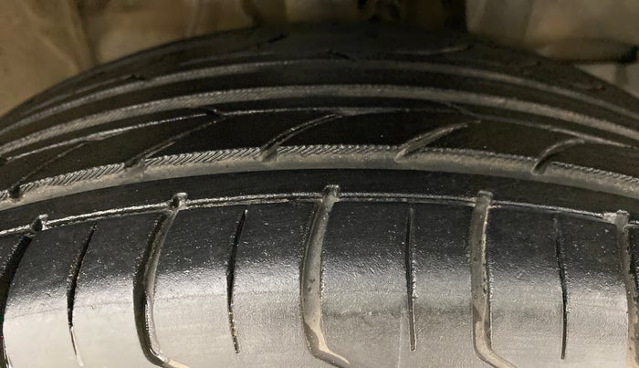 2017 Honda Jazz 1.2 SV MT, Petrol, Manual, 34,981 km, Right Front Tyre Tread
