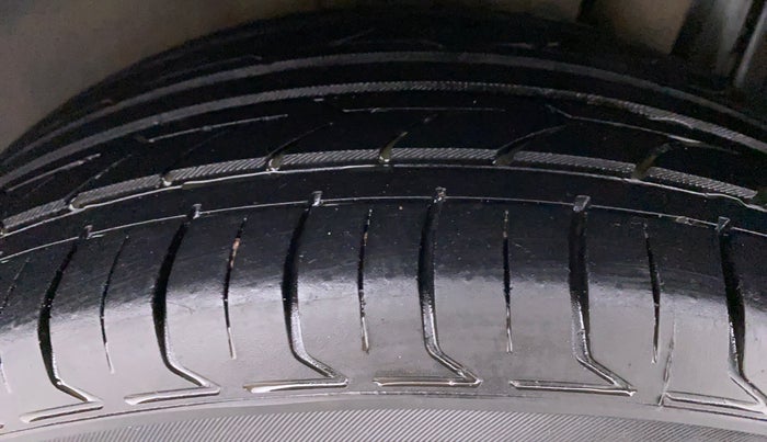 2018 Maruti S Cross DELTA SHVS, Diesel, Manual, 97,982 km, Left Rear Tyre Tread