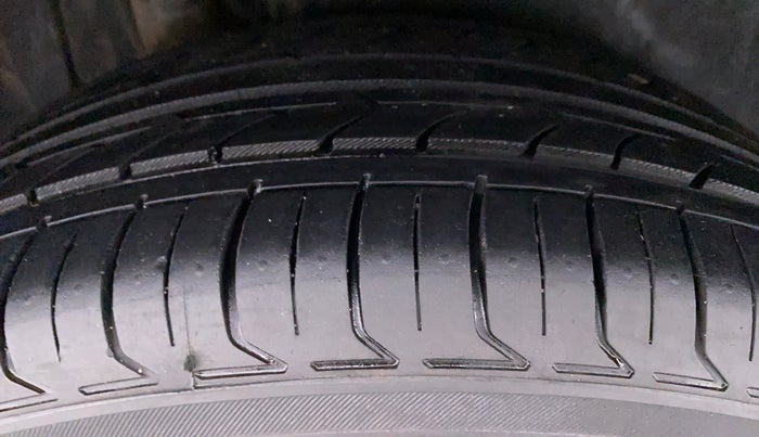 2018 Maruti S Cross DELTA SHVS, Diesel, Manual, 97,982 km, Right Rear Tyre Tread