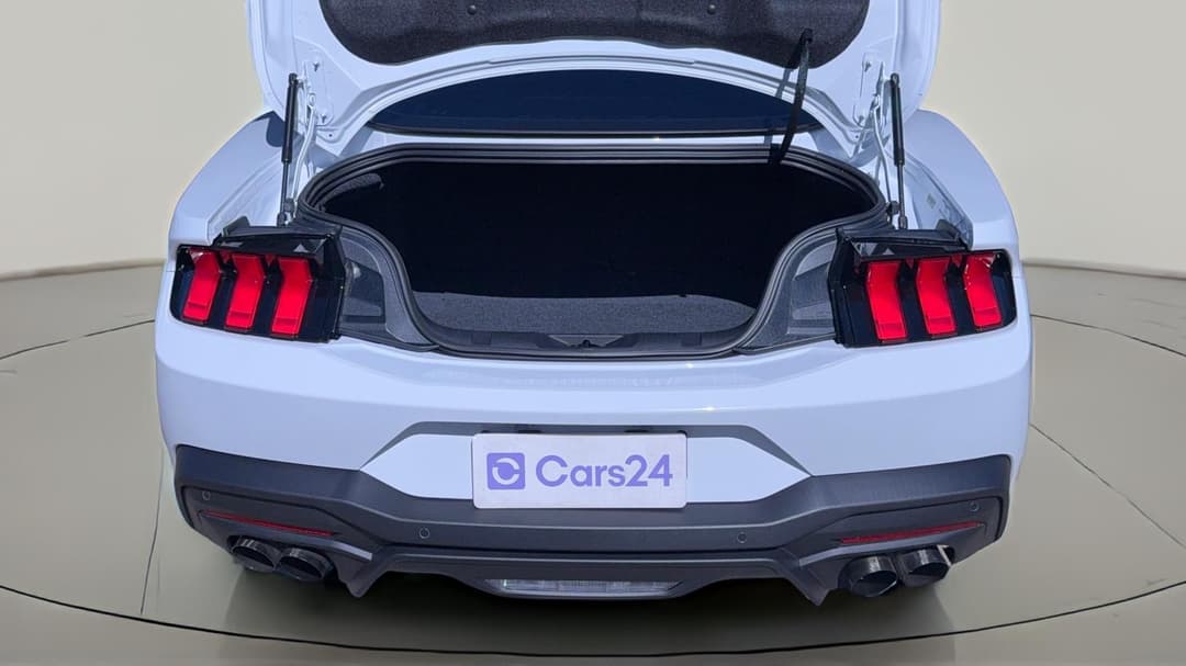 2024 Ford Mustang Gt 5.0 V8, Automatic, 5559 km, Boot Inside View