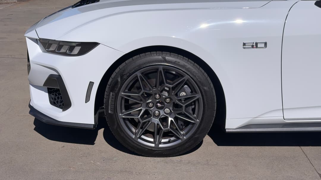 2024 Ford Mustang Gt 5.0 V8, Automatic, 5559 km, Left Front Wheel