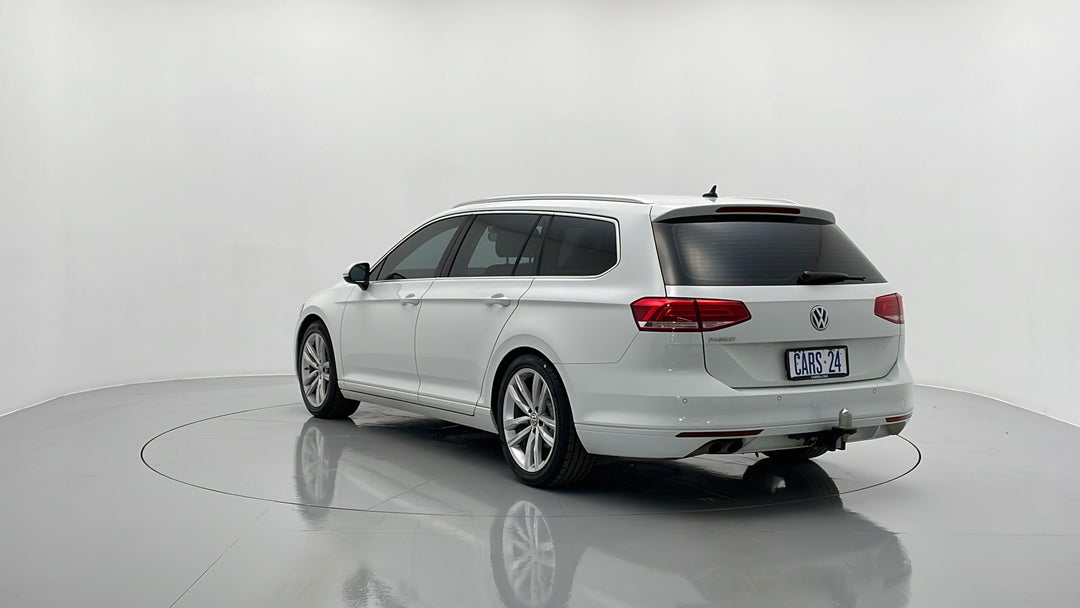 Left Back Diagonal (45- Degree) View