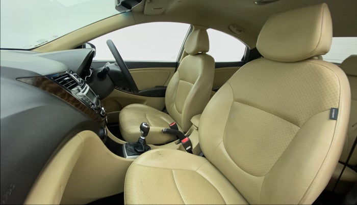 2011 Hyundai Verna FLUIDIC 1.6 SX VTVT OPT, Petrol, Manual, 78,381 km, Right Side Front Door Cabin
