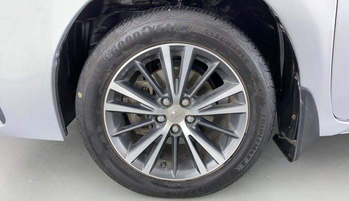 2017 Toyota Corolla Altis GL, Petrol, Manual, 59,767 km, Left Front Wheel