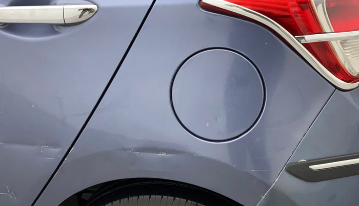 2016 Hyundai Grand i10 ASTA (O) 1.2 KAPPA VTVT, CNG, Manual, 70,727 km, Left quarter panel - Paint has minor damage