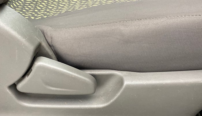 2016 Datsun Redi Go T (O), Petrol, Manual, 54,712 km, Driver Side Adjustment Panel