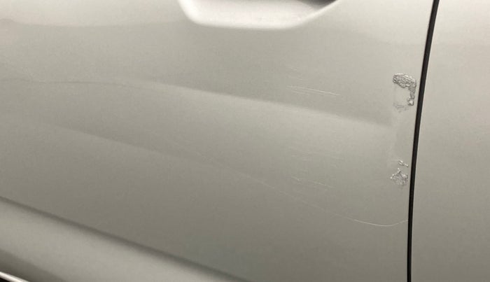 2016 Datsun Redi Go T (O), Petrol, Manual, 54,712 km, Front passenger door - Minor scratches