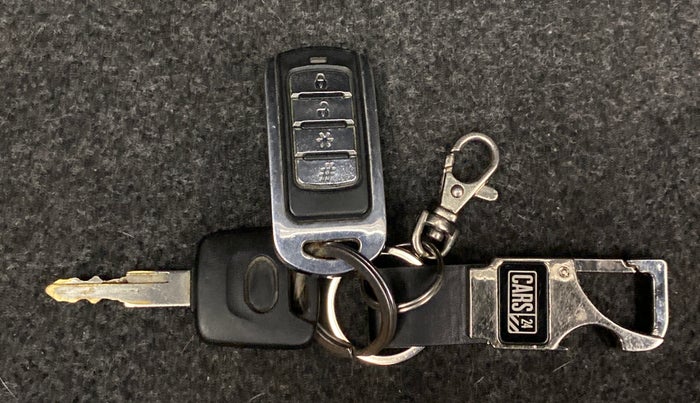 2016 Datsun Redi Go T (O), Petrol, Manual, 54,712 km, Key Close Up