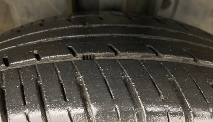 2016 Datsun Redi Go T (O), Petrol, Manual, 54,712 km, Right Front Tyre Tread