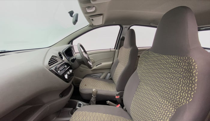 2016 Datsun Redi Go T (O), Petrol, Manual, 54,712 km, Right Side Front Door Cabin
