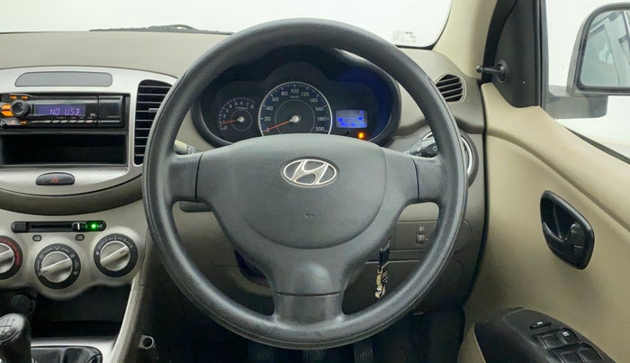 2015 Hyundai i10 MAGNA 1.1, Petrol, Manual, 35,215 km, Steering Wheel Close Up