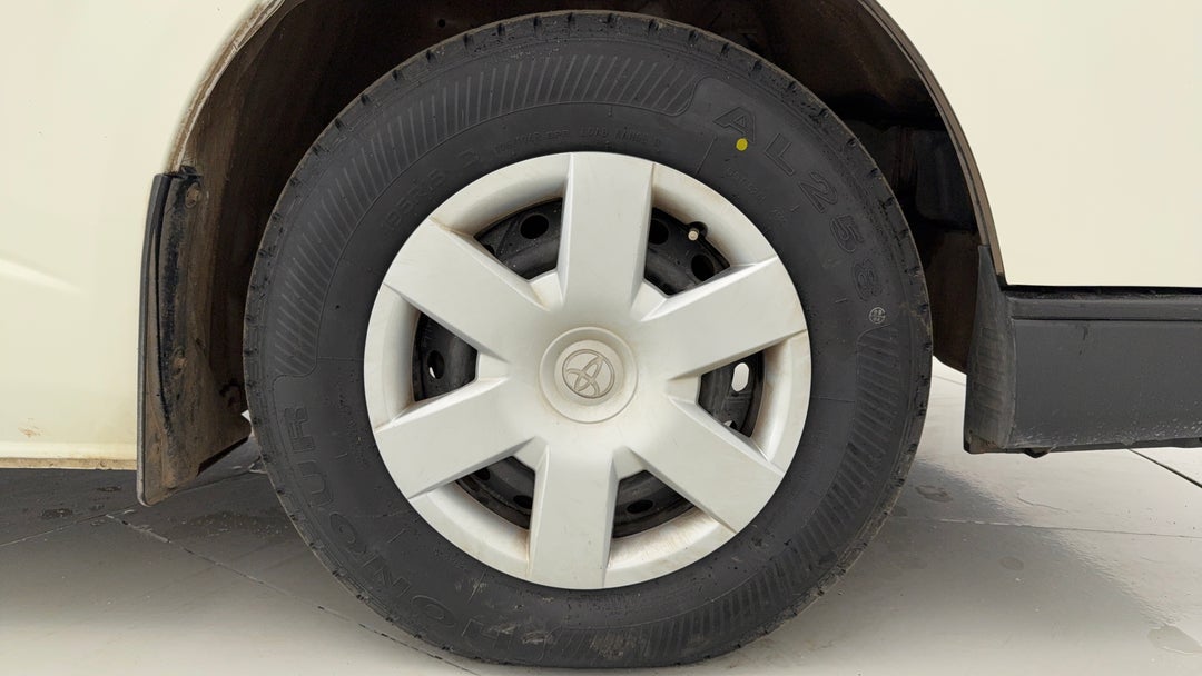 2018 Toyota Hiace Lwb, Automatic, 122660 km, Right Front Wheel