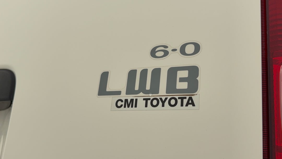 2018 Toyota Hiace Lwb, Automatic, 122660 km, Badge (Boot Right Side)