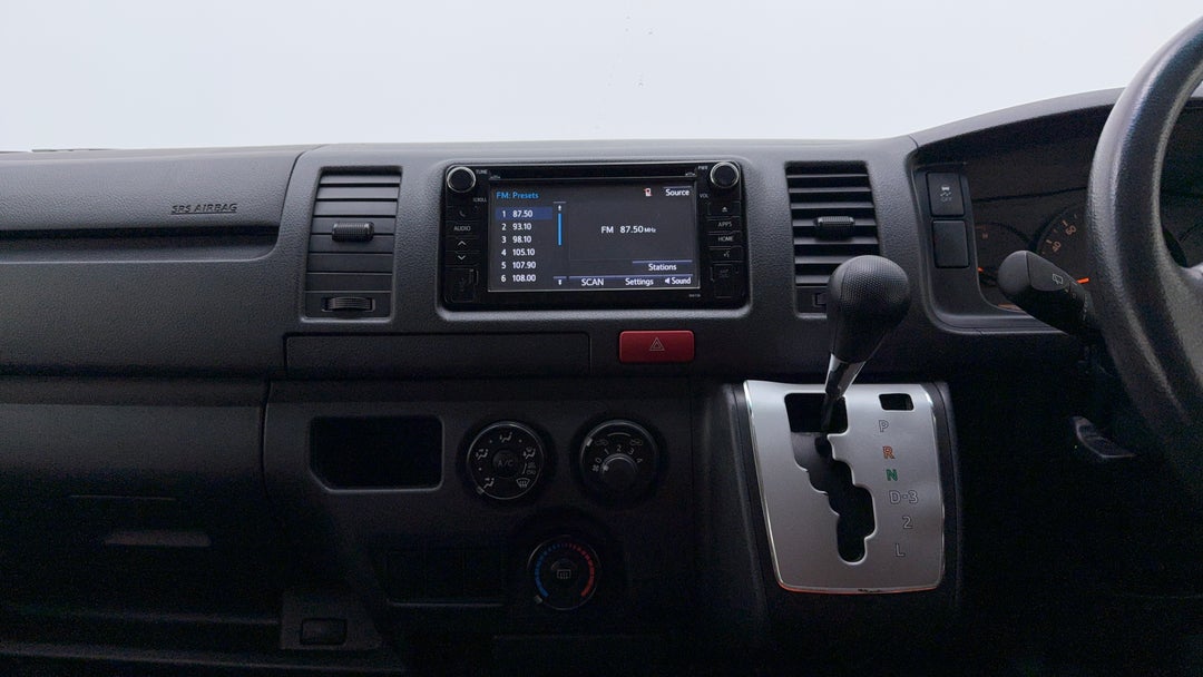 2018 Toyota Hiace Lwb, Automatic, 122660 km, Center Console