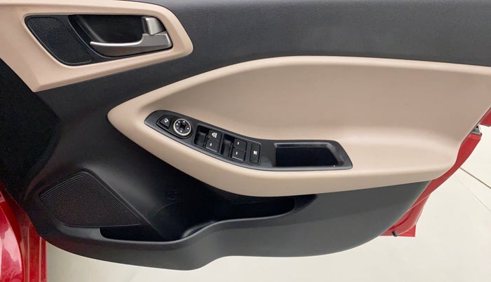 2016 Hyundai Elite i20 SPORTZ 1.2, Petrol, Manual, 23,310 km, Driver Side Door Panels Control