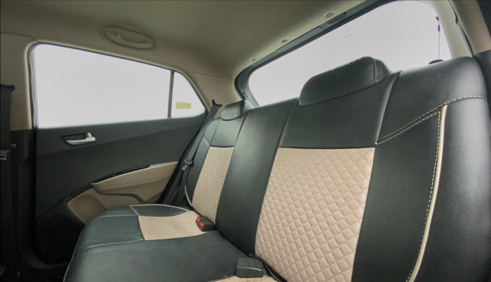 2017 Hyundai Grand i10 SPORTZ 1.2 KAPPA VTVT, Petrol, Manual, 78,124 km, Right Side Rear Door Cabin