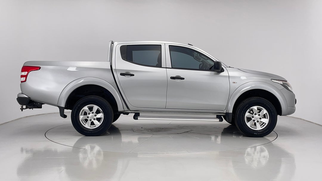 2016 Mitsubishi Triton Glx Plus (4x4), Manual, 146521 km, Right Side View