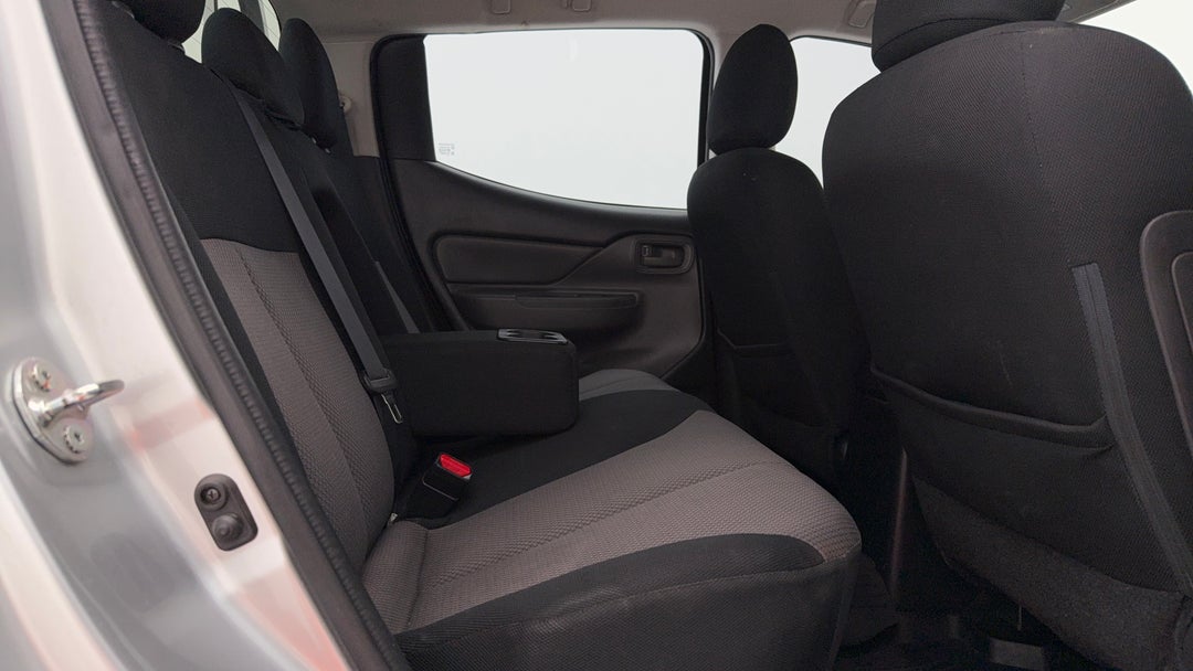 2016 Mitsubishi Triton Glx Plus (4x4), Manual, 146521 km, Right Side Rear Door Cabin View