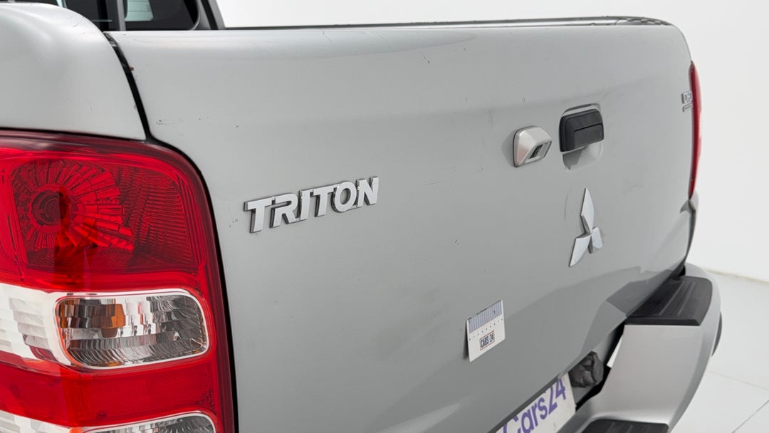 2016 Mitsubishi Triton Glx Plus (4x4), Manual, 146521 km, Boot / Tailgate Boot Lid Dent