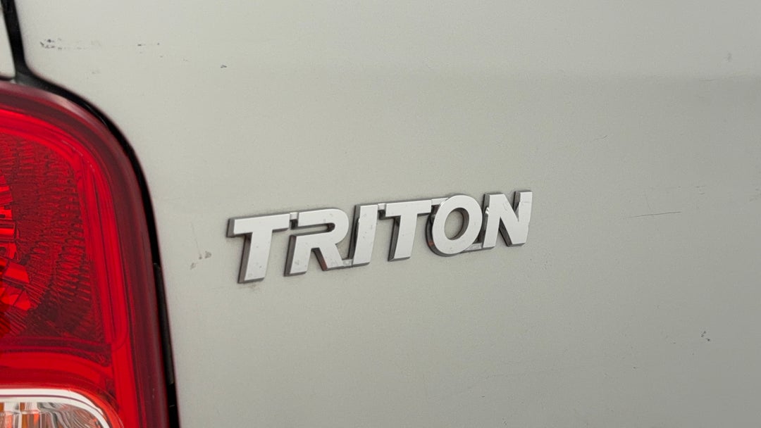 2016 Mitsubishi Triton Glx Plus (4x4), Manual, 146521 km, Badge (Boot Left Side)