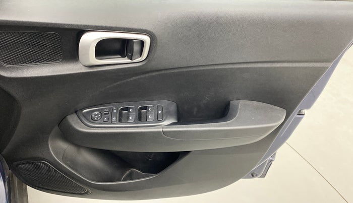 2020 Hyundai VENUE 1.0 TURBO GDI SX+ AT, Petrol, Automatic, 18,020 km, Driver Side Door Panels Control