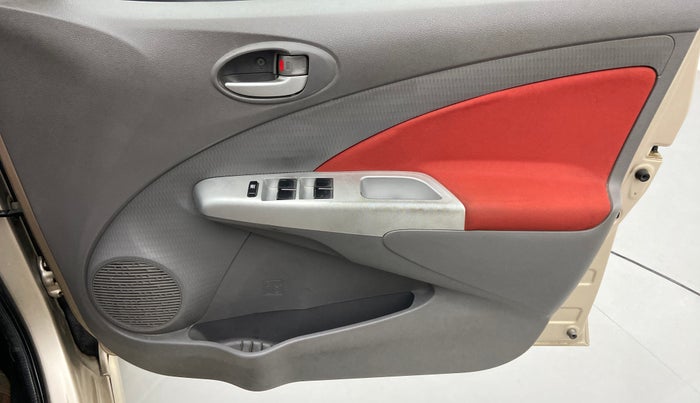2011 Toyota Etios VX, Petrol, Manual, 50,588 km, Driver Side Door Panels Control