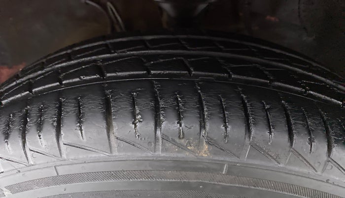 2019 Maruti Alto LXI, Petrol, Manual, 20,904 km, Left Front Tyre Tread