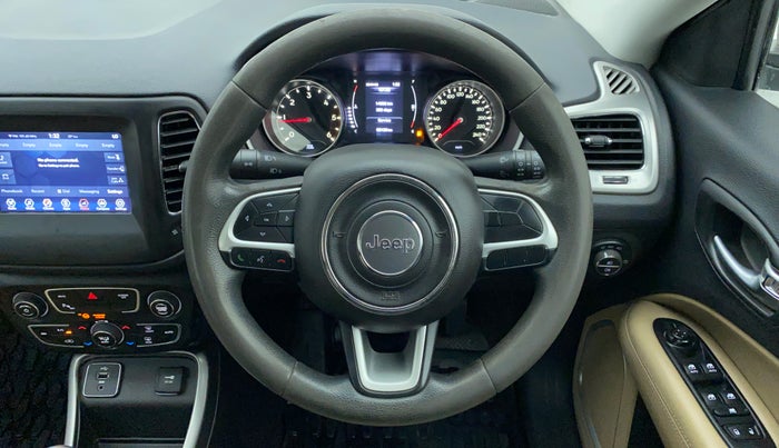 2017 Jeep Compass 2.0 LONGITUDE (O), Diesel, Manual, 68,267 km, Steering Wheel Close Up