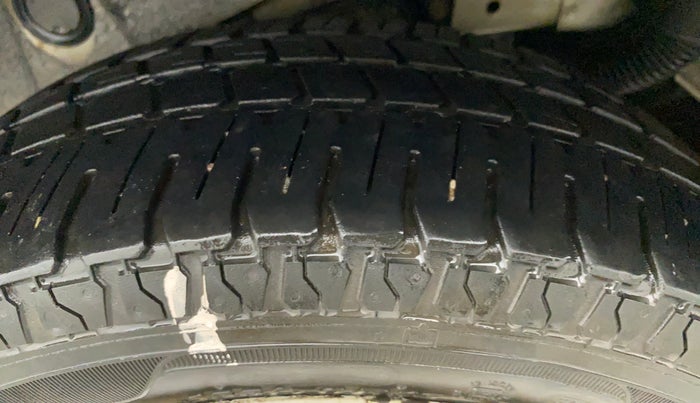 2013 Hyundai Santro Xing GL PLUS, CNG, Manual, 50,190 km, Left Rear Tyre Tread