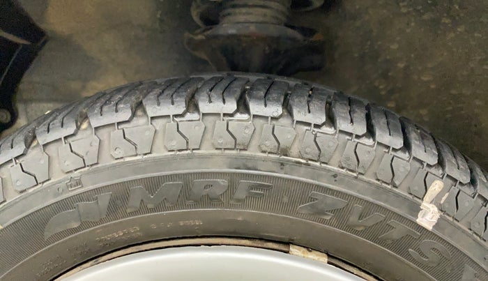 2013 Hyundai Santro Xing GL PLUS, CNG, Manual, 50,190 km, Left front tyre - Minor crack