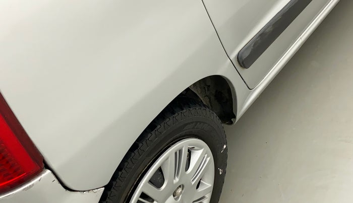 2013 Hyundai Santro Xing GL PLUS, CNG, Manual, 50,190 km, Right quarter panel - Lining has minor damage